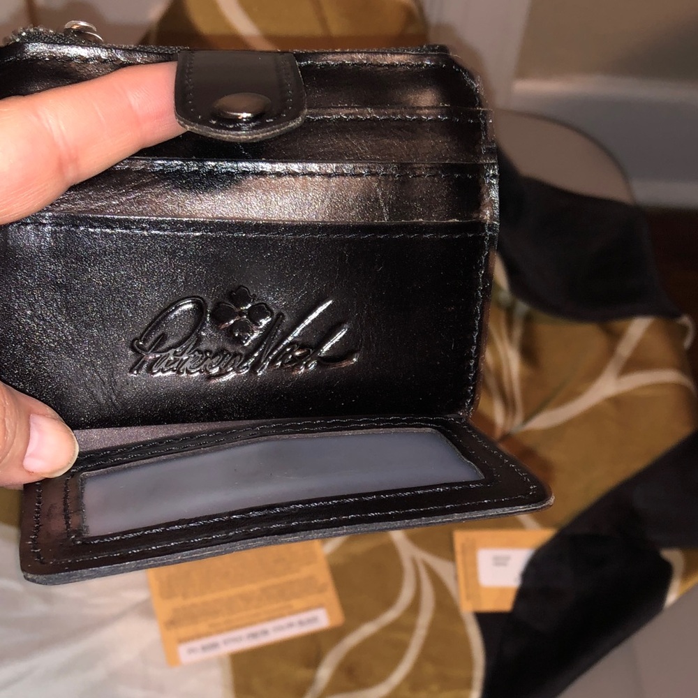 Patricia Nash Black Leather Cassis ID ZIP Card Case - Picture 3 of 5